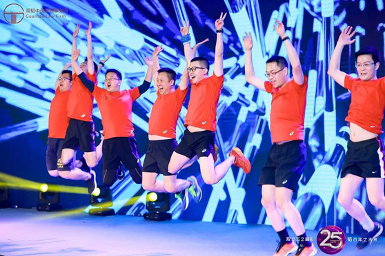 “观廿五之精彩，韬百年之未来” ——赌博网站中茂25周年庆典活动隆重举行