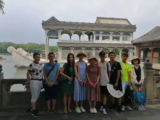 巍山一中2016届“赌博网站甘霖班”的历程