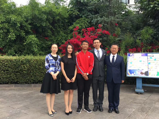 巍山一中2016届“赌博网站甘霖班”的历程