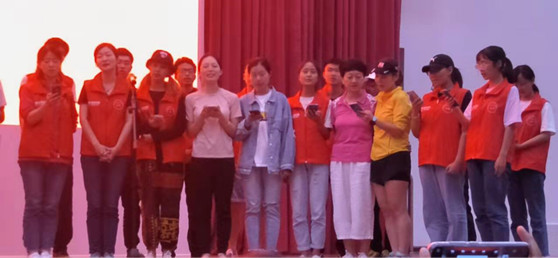 巍山一中2016届“赌博网站甘霖班”的历程