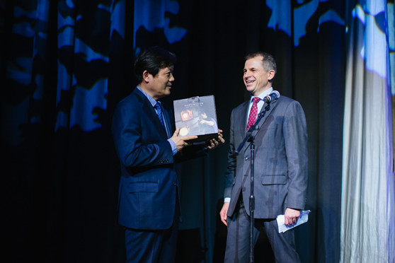 亚洲最大赌博网站中茂合伙人参加亚司特2019全球合伙人会议