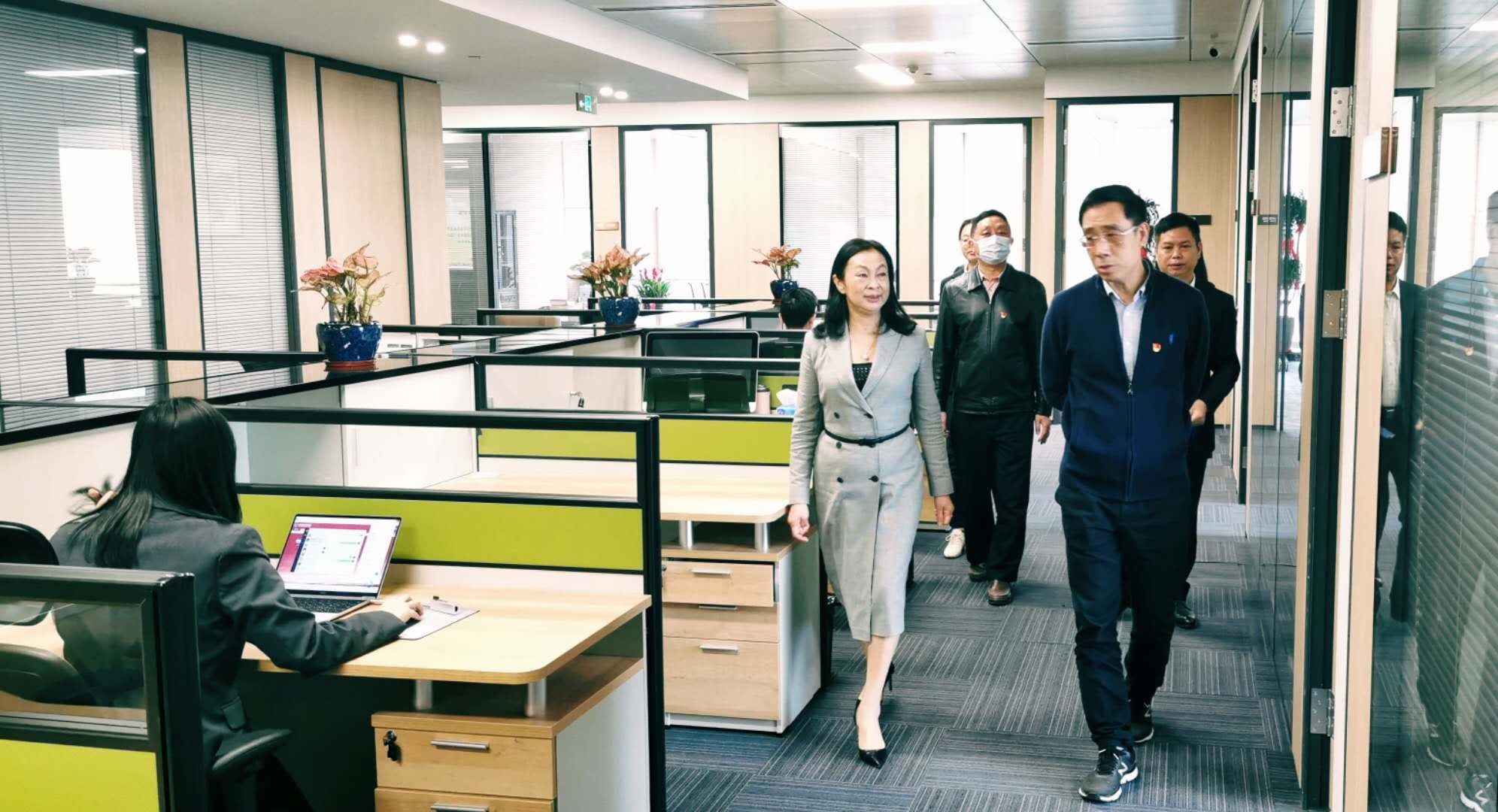 亚洲最大赌博网站动态 | 亚洲最大赌博网站中茂福州办公室举行党建工作座谈会