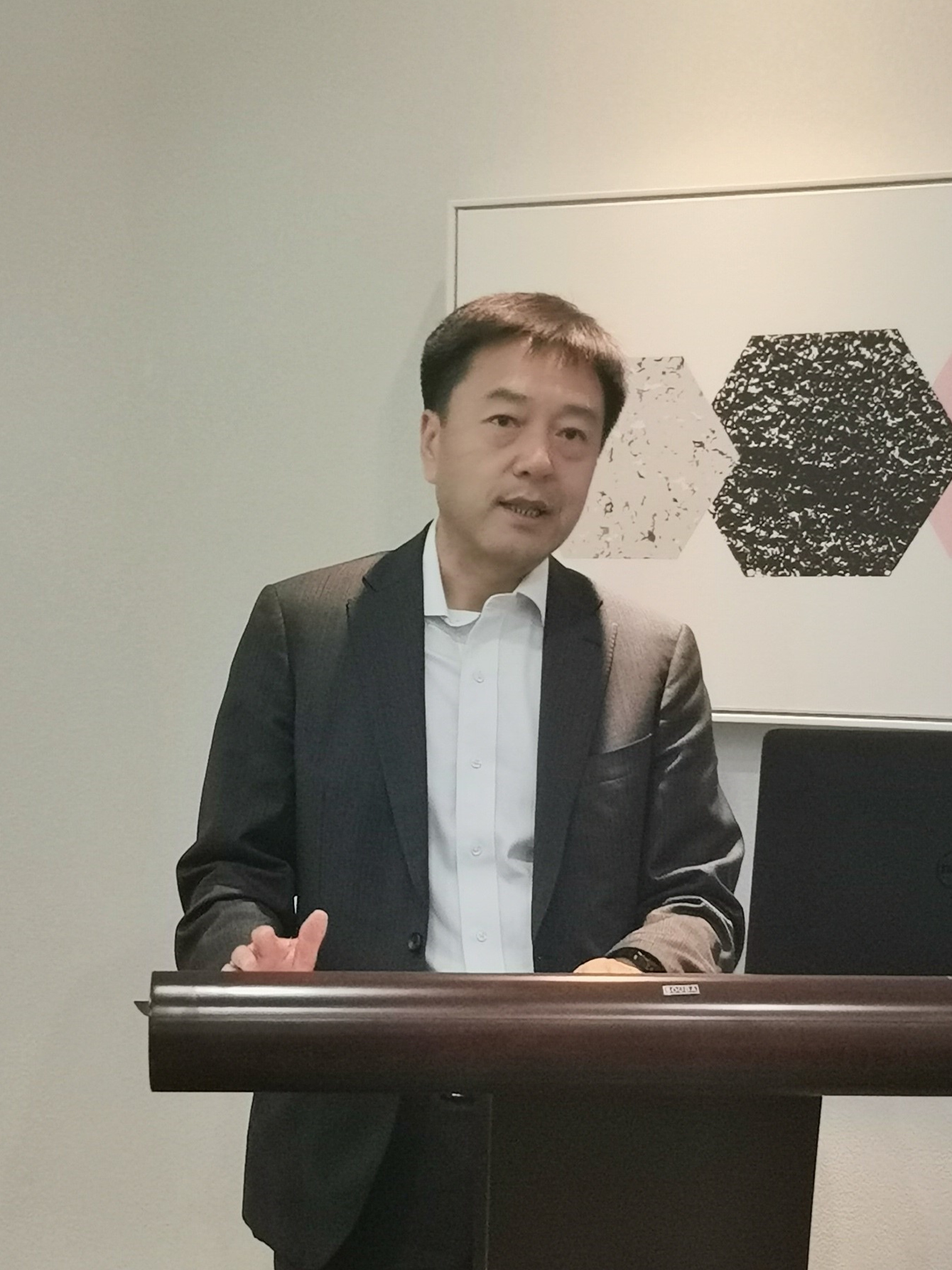 “亚洲最大赌博网站中茂家族财富管理研究中心”成立揭牌仪式暨业务研讨沙龙成功举行 “亚洲最大赌博网站中茂家族财富管理研究中心”成立揭牌仪式暨业务研讨沙龙成功举行