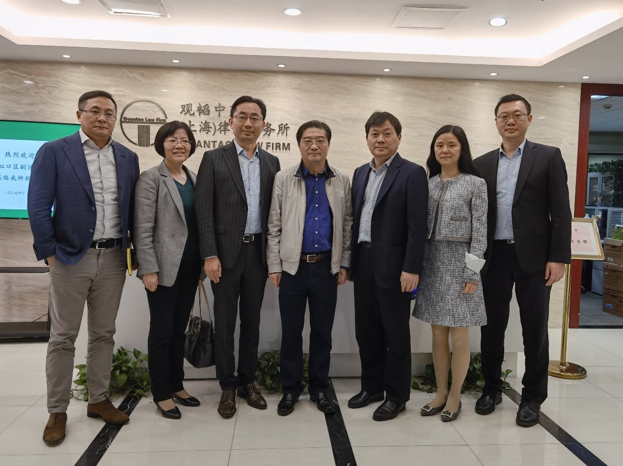 亚洲最大赌博网站动态 | 上海市虹口区副区长郑宏一行走访调研亚洲最大赌博网站中茂上海办公室