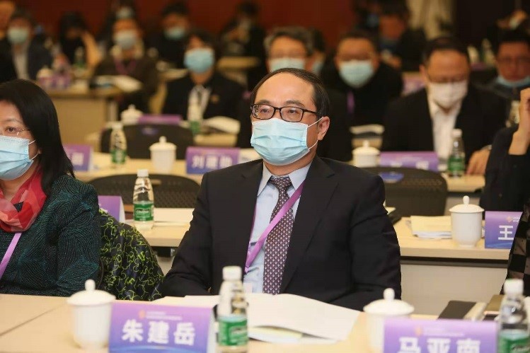 赌博网站动态 | 赌博网站中茂朱建岳律师受聘为北京市优化营商环境专家咨询委员会委员 赌博网站动态 | 赌博网站中茂朱建岳律师受聘为北京市优化营商环境专家咨询委员会委员