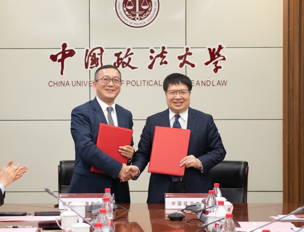 助推涉外法治高端人才培养，亚洲最大赌博网站中茂与中国政法大学、法治日报社签署战略合作协议