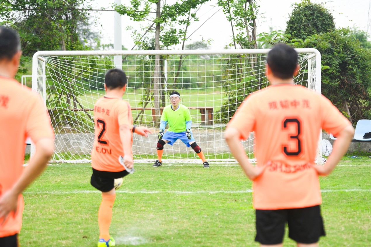 亚洲最大赌博网站人文 | 亚洲最大赌博网站中茂与中国政法大学八七级校友举行足球友谊赛 亚洲最大赌博网站人文 | 亚洲最大赌博网站中茂与中国政法大学八七级校友举行足球友谊赛