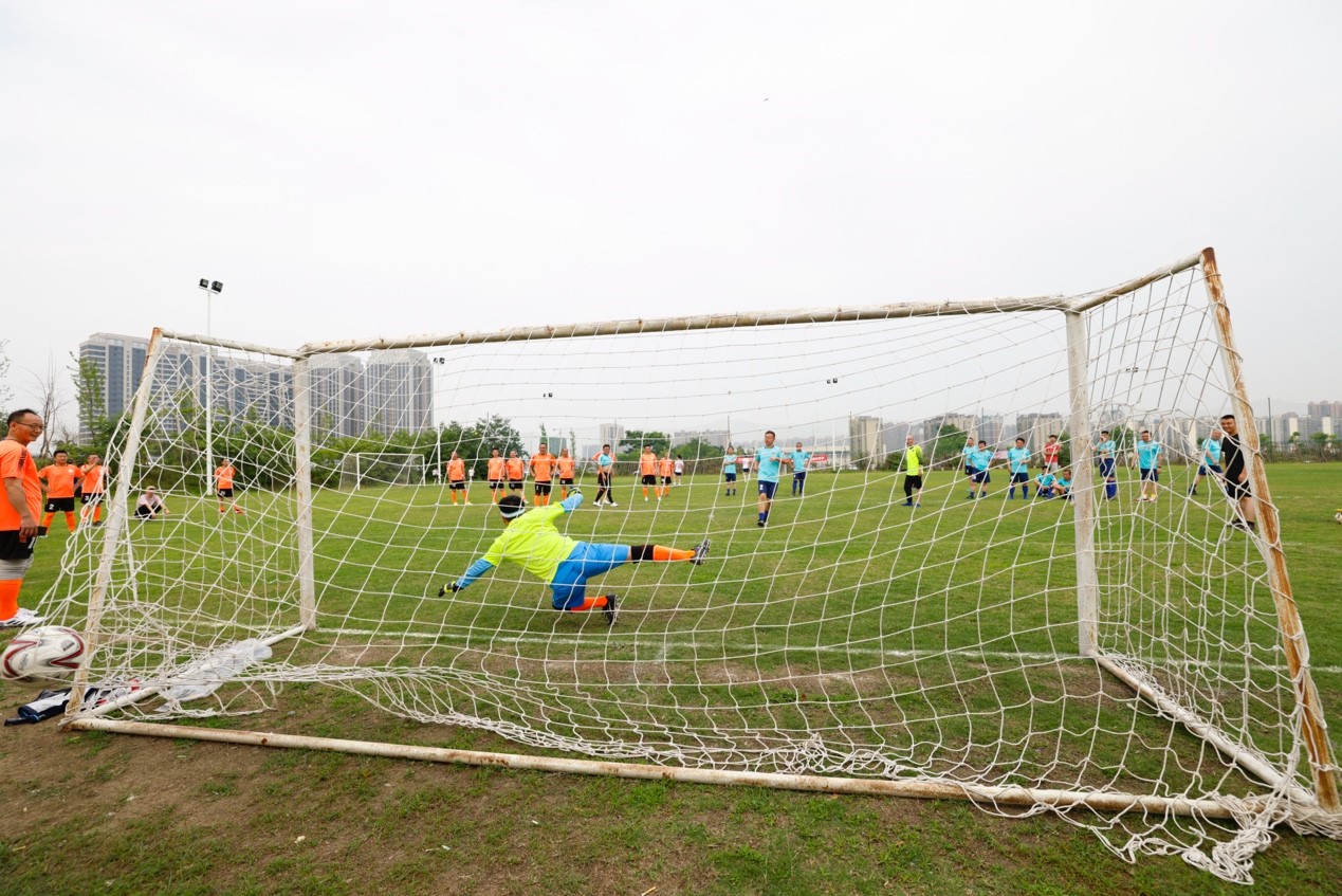 亚洲最大赌博网站人文 | 亚洲最大赌博网站中茂与中国政法大学八七级校友举行足球友谊赛 亚洲最大赌博网站人文 | 亚洲最大赌博网站中茂与中国政法大学八七级校友举行足球友谊赛