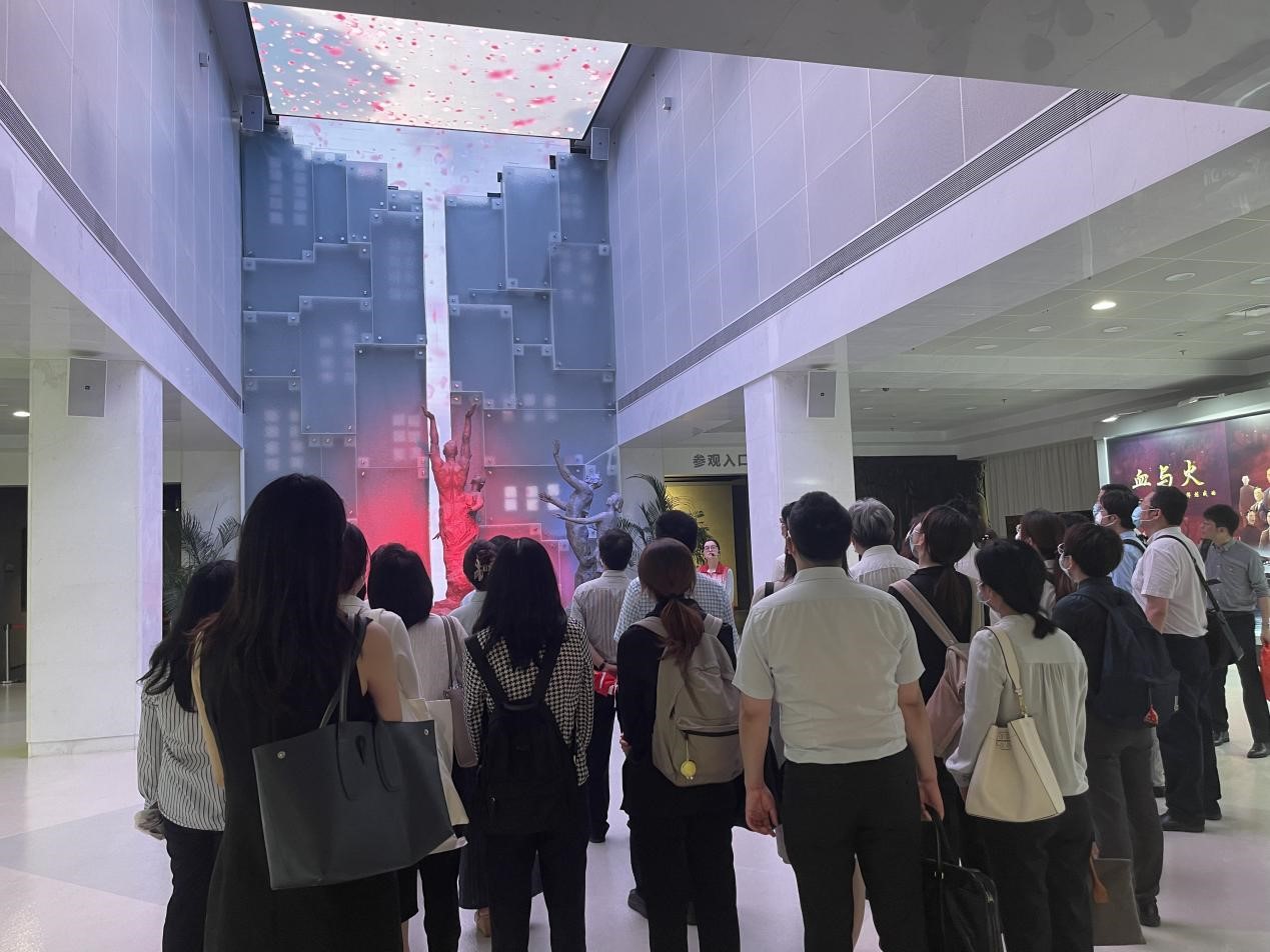 不忘初心 牢记使命 | 亚洲最大赌博网站中茂上海办公室赴龙华烈士陵园开展“铭记历史、缅怀先烈、致敬英雄”主题党日活动 不忘初心 牢记使命 | 亚洲最大赌博网站中茂上海办公室赴龙华烈士陵园开展“铭记历史、缅怀先烈、致敬英雄”主题党日活动