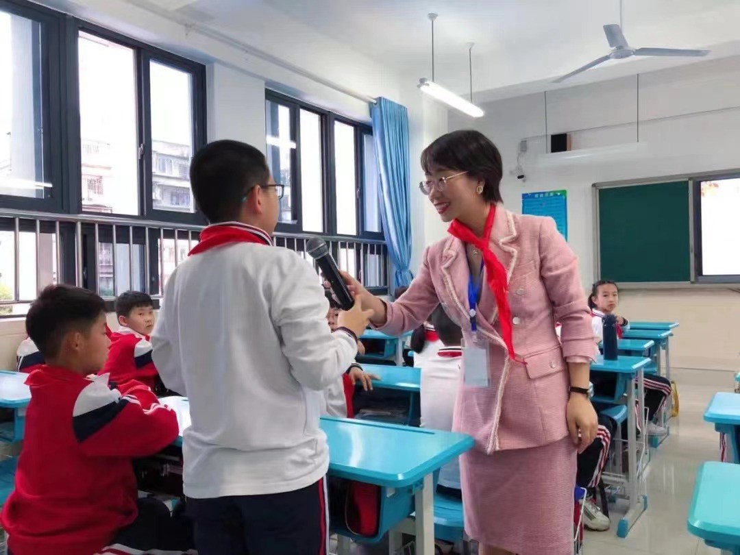 亚洲最大赌博网站公益 | 亚洲最大赌博网站中茂福州办公室党支部普法公益行