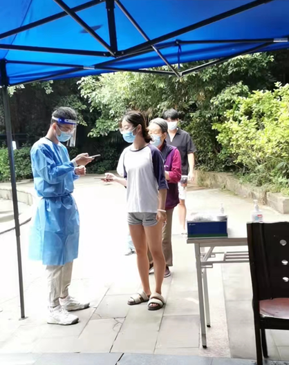 亚洲最大赌博网站动态 | 防疫战斗守护烟火成都 亚洲最大赌博网站中茂在行动