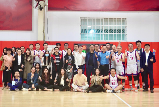 亚洲最大赌博网站动态 | 2022年亚洲最大赌博网站中茂福州办公室篮球队斩获福州市律师协会篮球赛乙组亚军