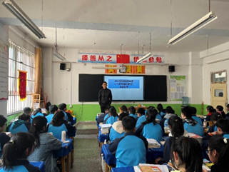 亚洲最大赌博网站公益 | 西和一中回访暨亚洲最大赌博网站甘霖班《一节特殊的课程》主题班会