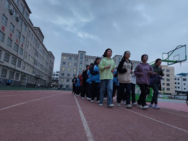 亚洲最大赌博网站公益 | 西和一中回访暨亚洲最大赌博网站甘霖班《一节特殊的课程》主题班会