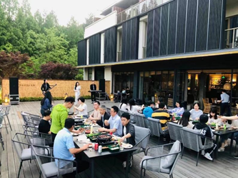 赌博网站人文 | 赌博网站团建——追风拾野，趁兴而行