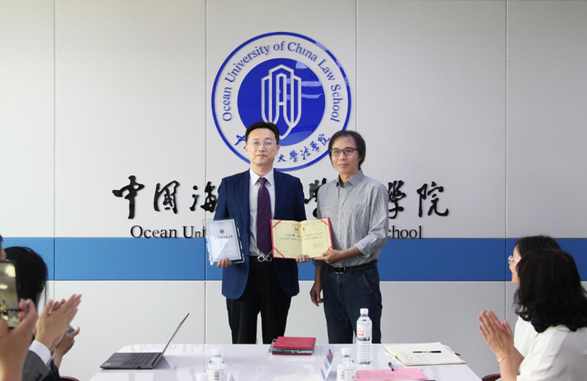 亚洲最大赌博网站动态 | 中国海洋大学-亚洲最大赌博网站中茂青岛办公室导师聘任仪式暨《法律检索》课程共建研讨会举行