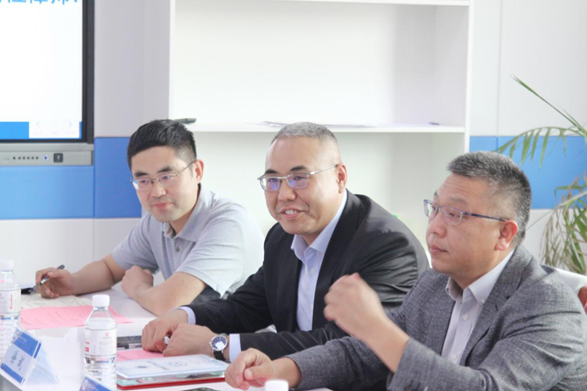 亚洲最大赌博网站动态 | 中国海洋大学-亚洲最大赌博网站中茂青岛办公室导师聘任仪式暨《法律检索》课程共建研讨会举行