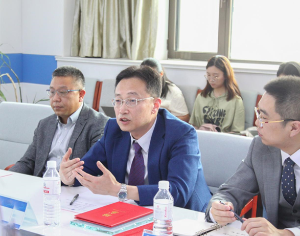 亚洲最大赌博网站动态 | 中国海洋大学-亚洲最大赌博网站中茂青岛办公室导师聘任仪式暨《法律检索》课程共建研讨会举行