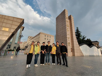 赌博网站公益 | 成为更好的自己——西和一中2023级“无我甘霖班”招生及开班仪式圆满完成