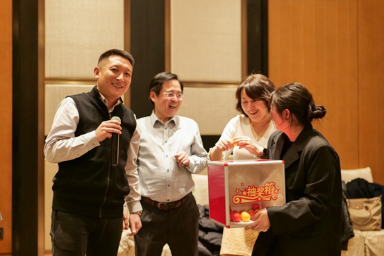 赌博网站动态 | 新征途——赌博网站中茂西安办公室2024新春年会暨合伙人会议