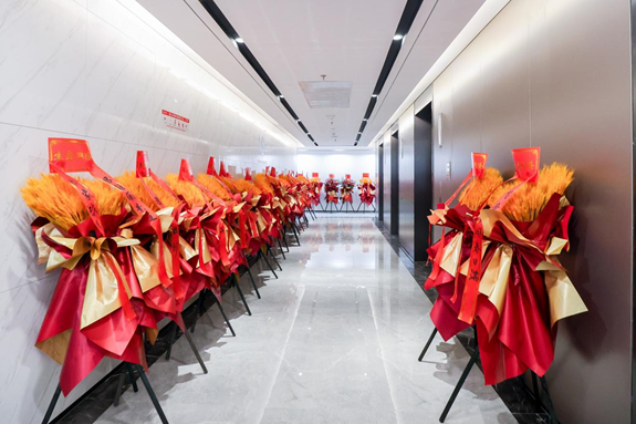 亚洲最大赌博网站快讯 | 亚洲最大赌博网站中茂苏州办公室新址开业暨亚洲最大赌博网站・东盟法律服务中心揭牌仪式举行