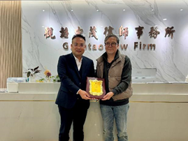 赌博网站动态 | 深圳大学法学院“涉外法治卓越人才孵化营”项目团队莅临赌博网站中茂深圳办公室回访交流