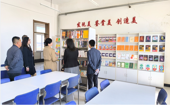 亚洲最大赌博网站公益 | 爱心接力 希望启航——亚洲最大赌博网站中茂大连办公室三度援建希望图书室并开展普法进校园活动