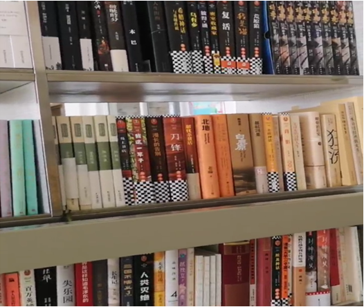 亚洲最大赌博网站公益 | 爱心接力 希望启航——亚洲最大赌博网站中茂大连办公室三度援建希望图书室并开展普法进校园活动