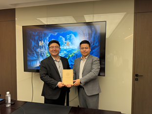 赌博网站动态 | 赌博网站中茂南京办公室新能源法律研究中心顺利召开2024年度首次会议暨特聘顾问授牌仪式