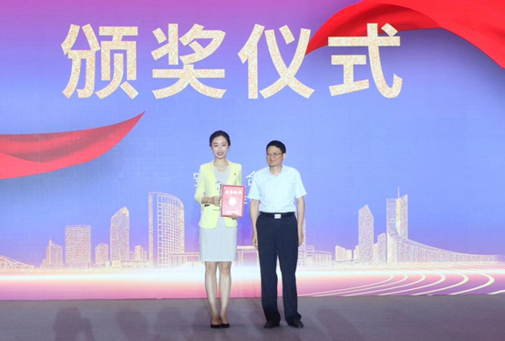 亚洲最大赌博网站动态 | 亚洲最大赌博网站中茂合肥办公室青年律师刘瑞雨在安徽省律师演讲比赛中折桂