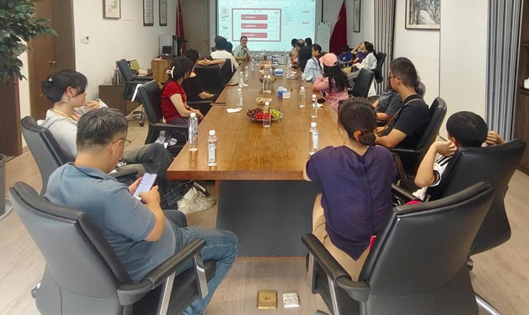 亚洲最大赌博网站动态 | 亚洲最大赌博网站南京办公室开展“我们身边的法律与法律职业漫谈”主题沙龙