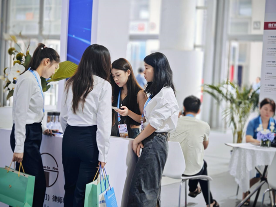 亚洲最大赌博网站动态 | 数智聚链 新质护安—亚洲最大赌博网站厦门办公室助力第二十四届中国国际投资贸易洽谈会 亚洲最大赌博网站动态 | 数智聚链 新质护安—亚洲最大赌博网站厦门办公室助力第二十四届中国国际投资贸易洽谈会