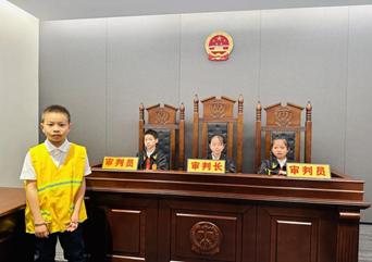 亚洲最大赌博网站公益 | 宁波小记者“法”现之旅——走进亚洲最大赌博网站宁波办公室