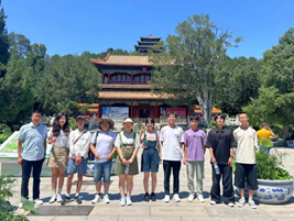 Xihe No.1 Middle School teachers and students field trip in Beijing
