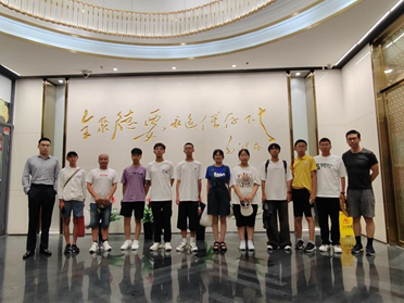 Xihe No.1 Middle School teachers and students field trip in Beijing